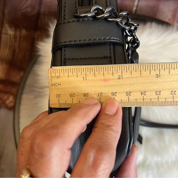 Simply Vera Vera Wang Crossbody Bag Black Floral Print Faux Leather Purse - Picture 10 of 11